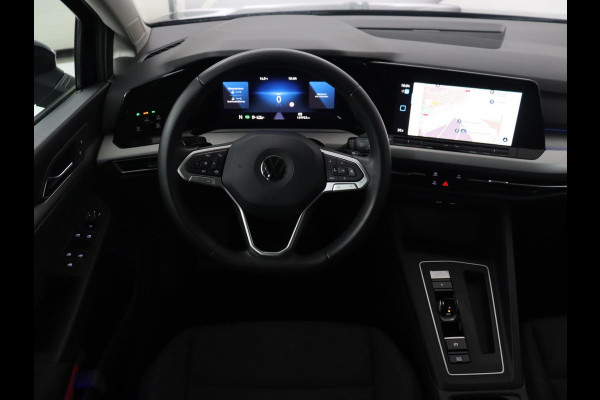Volkswagen Golf 1.0 eTSI Life | Trekhaak | Full LED | Carplay | Navigatie | Adaptive cruise | Parkeerhulp | Digital Cockpit | Sfeerverlichting | Climate control