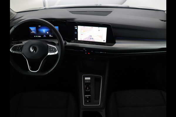 Volkswagen Golf 1.0 eTSI Life | Trekhaak | Full LED | Carplay | Navigatie | Adaptive cruise | Parkeerhulp | Digital Cockpit | Sfeerverlichting | Climate control