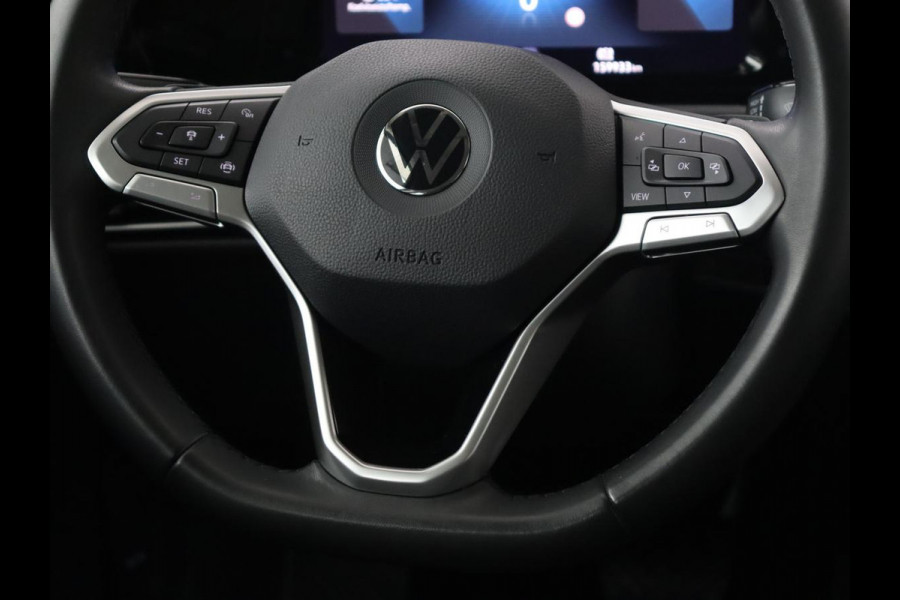 Volkswagen Golf 1.0 eTSI Life | Trekhaak | Full LED | Carplay | Navigatie | Adaptive cruise | Parkeerhulp | Digital Cockpit | Sfeerverlichting | Climate control