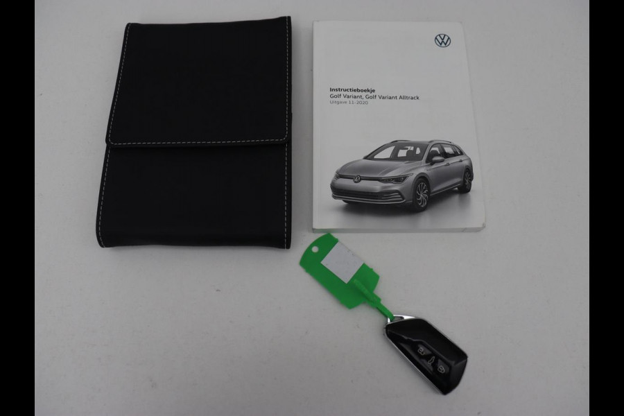 Volkswagen Golf 1.0 eTSI Life | Trekhaak | Full LED | Carplay | Navigatie | Adaptive cruise | Parkeerhulp | Digital Cockpit | Sfeerverlichting | Climate control