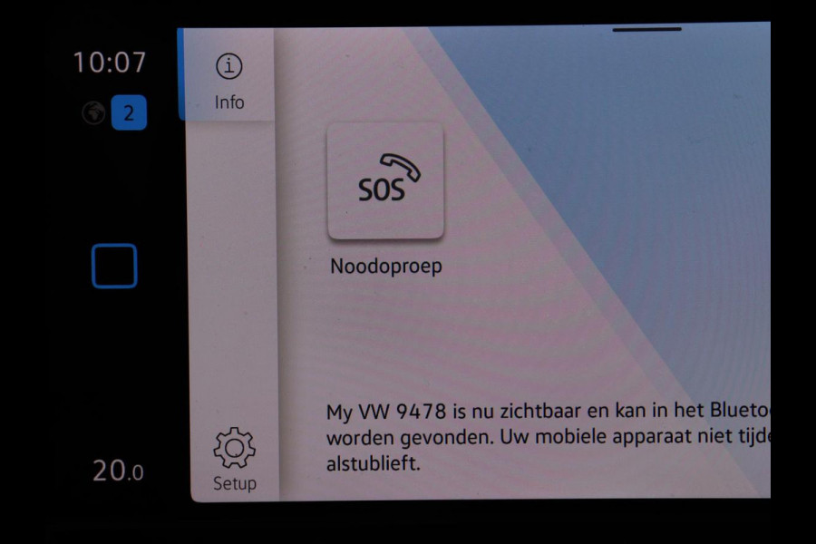 Volkswagen Golf 1.0 eTSI Life | Trekhaak | Full LED | Carplay | Navigatie | Adaptive cruise | Parkeerhulp | Digital Cockpit | Sfeerverlichting | Climate control