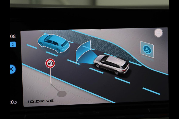 Volkswagen Golf 1.0 eTSI Life | Trekhaak | Full LED | Carplay | Navigatie | Adaptive cruise | Parkeerhulp | Digital Cockpit | Sfeerverlichting | Climate control