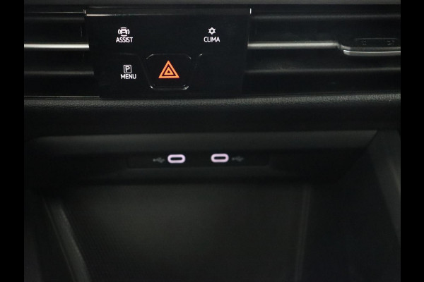 Volkswagen Golf 1.0 eTSI Life | Trekhaak | Full LED | Carplay | Navigatie | Adaptive cruise | Parkeerhulp | Digital Cockpit | Sfeerverlichting | Climate control