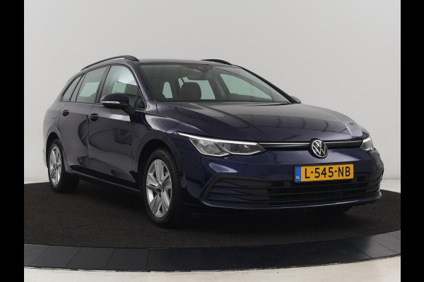 Volkswagen Golf 1.0 eTSI Life | Trekhaak | Full LED | Carplay | Navigatie | Adaptive cruise | Parkeerhulp | Digital Cockpit | Sfeerverlichting | Climate control