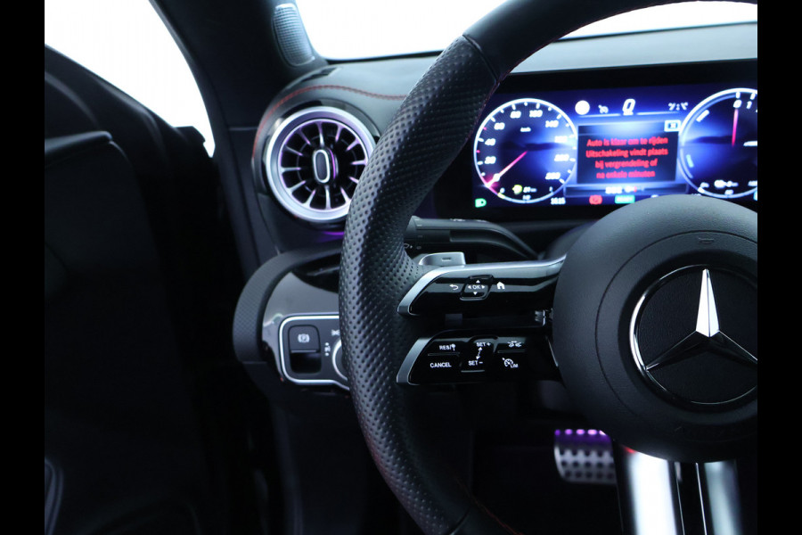 Mercedes-Benz CLA-Klasse 250 e AMG Plug-In Hybride AMG LIne | Night PAkket | 19 Inch AMG Velgen | Dodehoek Assist | Multibeam Koplampen | 11kW Laden. Inclusief 48 maanden MB Certified garantie voor Europa.
