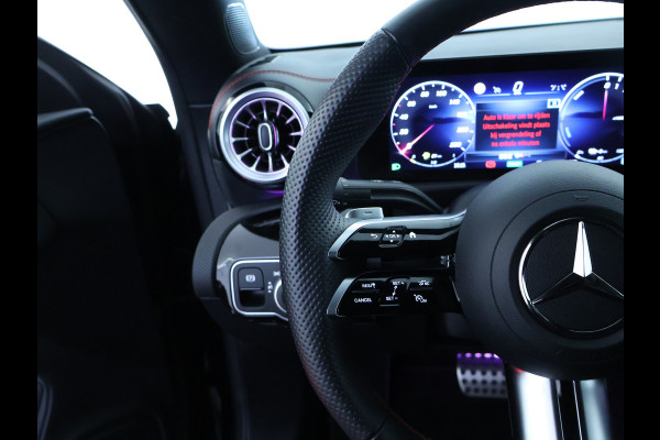 Mercedes-Benz CLA-Klasse 250 e AMG Plug-In Hybride AMG LIne | Night PAkket | 19 Inch AMG Velgen | Dodehoek Assist | Multibeam Koplampen | 11kW Laden. Inclusief 48 maanden MB Certified garantie voor Europa.
