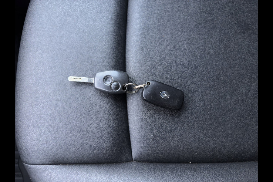 Renault Master T35 2.3 dCi 150 L3 Energy Aut. *AIRCO | CRUISE | CAMERA | COMFORT-SEATS | AIRPRESSURE-SEAT | RADIO-CD/MP3 *