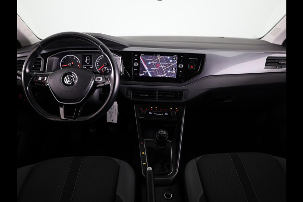 Volkswagen Polo 1.0 TSI Highline 95 pk | Navigatie | Parkeersensoren | Adaptieve cruise control | Apple Carplay/Android Auto |