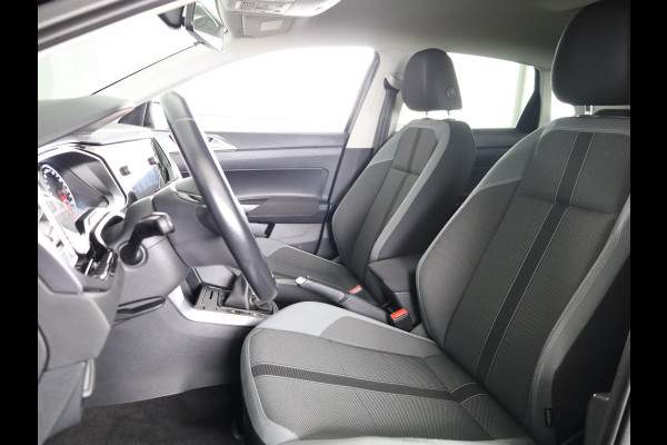 Volkswagen Polo 1.0 TSI Highline 95 pk | Navigatie | Parkeersensoren | Adaptieve cruise control | Apple Carplay/Android Auto |