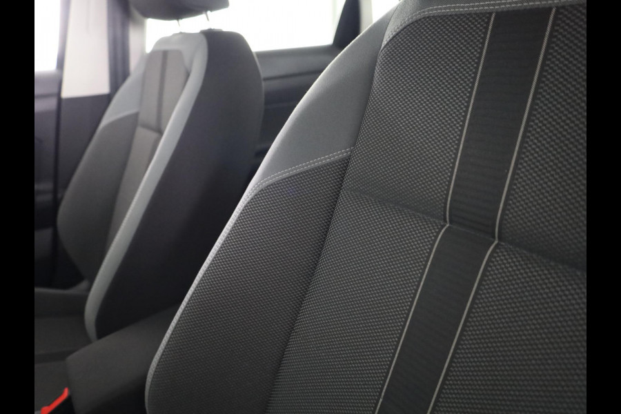 Volkswagen Polo 1.0 TSI Highline 95 pk | Navigatie | Parkeersensoren | Adaptieve cruise control | Apple Carplay/Android Auto |