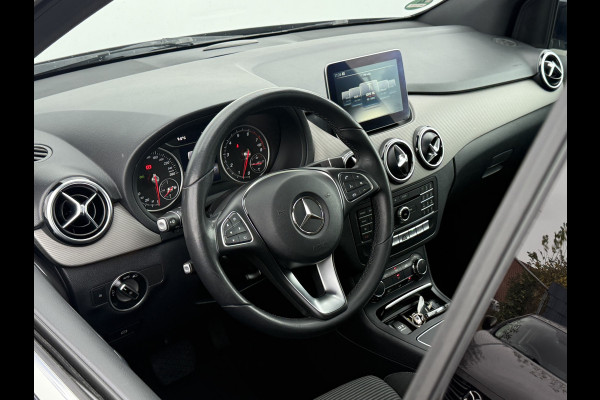 Mercedes-Benz B-Klasse 180 Lease Edition Plus | Trekhaak | Pano | Navi | Camera | PDC | LED