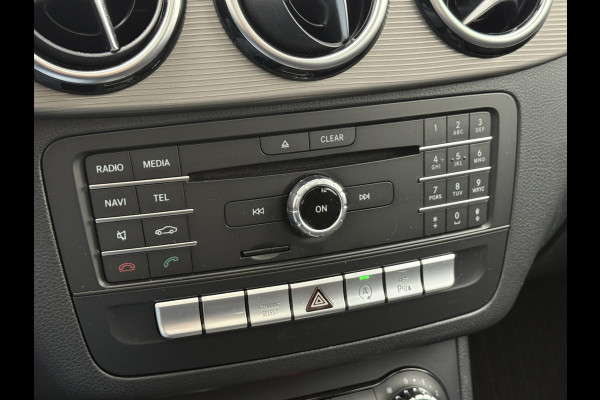 Mercedes-Benz B-Klasse 180 Lease Edition Plus | Trekhaak | Pano | Navi | Camera | PDC | LED