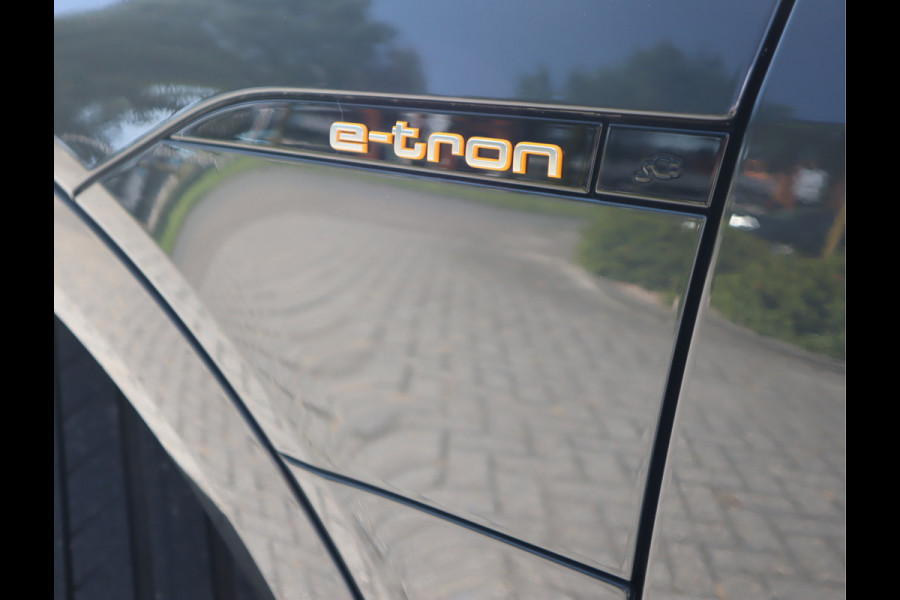 Audi e-tron 50 quattro Business edition Plus 71 kWh / Panoramadak / Sportstoelen / SOH 91%