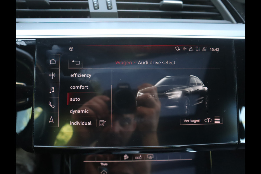 Audi e-tron 50 quattro Business edition Plus 71 kWh / Panoramadak / Sportstoelen / SOH 91%