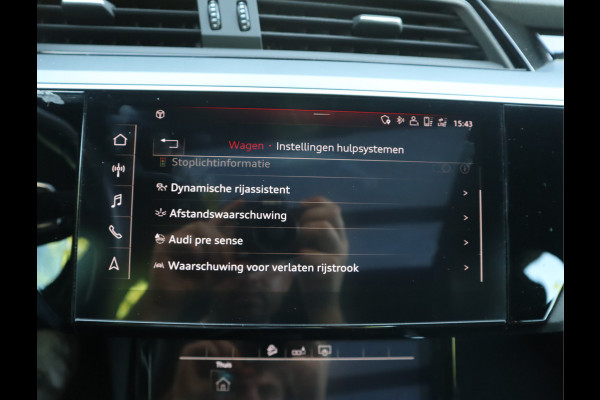 Audi e-tron 50 quattro Business edition Plus 71 kWh / Panoramadak / Sportstoelen / SOH 91%