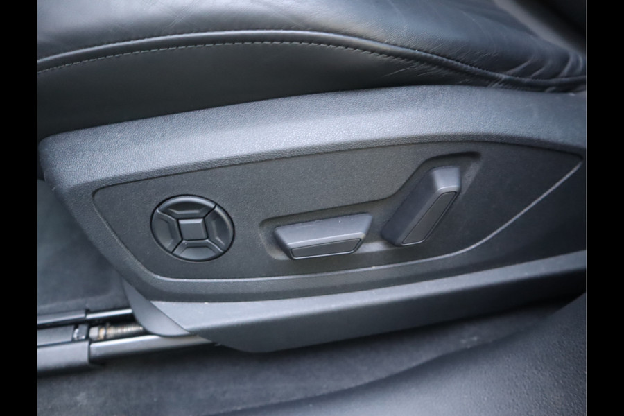 Audi e-tron 50 quattro Business edition Plus 71 kWh / Panoramadak / Sportstoelen / SOH 91%