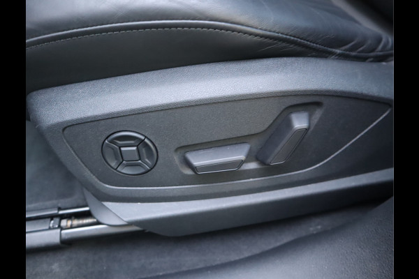 Audi e-tron 50 quattro Business edition Plus 71 kWh / Panoramadak / Sportstoelen / SOH 91%