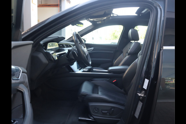 Audi e-tron 50 quattro Business edition Plus 71 kWh / Panoramadak / Sportstoelen / SOH 91%