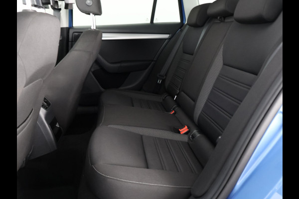 Škoda Octavia Combi 1.0 TSI Greentech Ambition Business Automaat | Navigatie | Trekhaak | Privacy Glass |