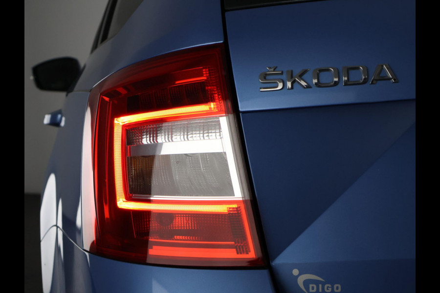 Škoda Octavia Combi 1.0 TSI Greentech Ambition Business Automaat | Navigatie | Trekhaak | Privacy Glass |