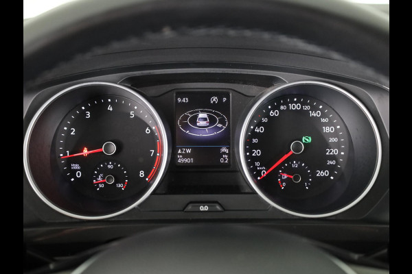 Volkswagen Tiguan 1.5 TSI ACT Highline Automaat (DSG) | Navigatie | Parkeersensoren | Stoelverwarming | Trekhaak |