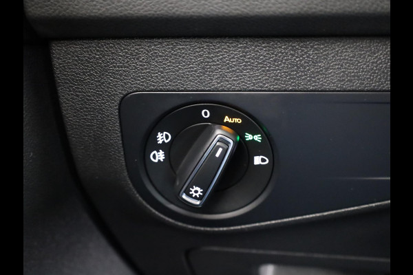 Volkswagen Tiguan 1.5 TSI ACT Highline Automaat (DSG) | Navigatie | Parkeersensoren | Stoelverwarming | Trekhaak |