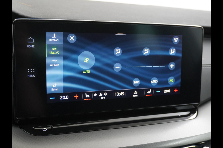 Škoda Octavia Combi T 111PK Navi Trekhaak Apple Carplay Android Virtual Cockpit Elek.Achtreklep Pdc Navi Ecc Cruise Control Business Edition Stoel+Stuurverwarming Lmv Sunset DAB Led  Keyless 1e Eigenaar Origineel Nederlandse Auto 1300kg trekvermogen