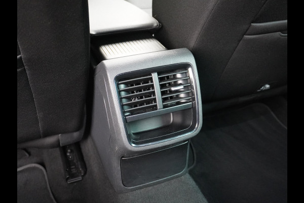 Škoda Octavia Combi T 111PK Navi Trekhaak Apple Carplay Android Virtual Cockpit Elek.Achtreklep Pdc Navi Ecc Cruise Control Business Edition Stoel+Stuurverwarming Lmv Sunset DAB Led  Keyless 1e Eigenaar Origineel Nederlandse Auto 1300kg trekvermogen