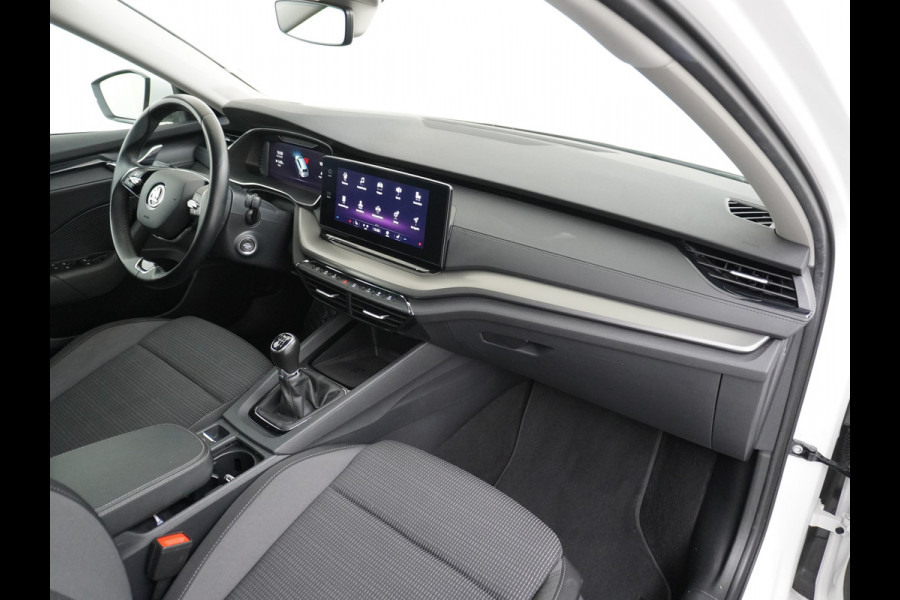 Škoda Octavia Combi T 111PK Navi Trekhaak Apple Carplay Android Virtual Cockpit Elek.Achtreklep Pdc Navi Ecc Cruise Control Business Edition Stoel+Stuurverwarming Lmv Sunset DAB Led  Keyless 1e Eigenaar Origineel Nederlandse Auto 1300kg trekvermogen