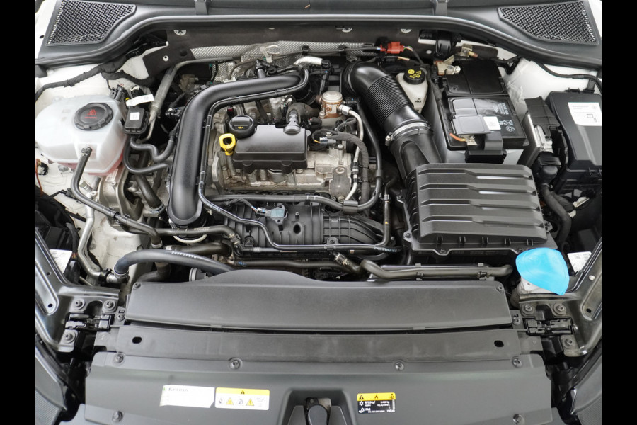 Škoda Octavia Combi T 111PK Navi Trekhaak Apple Carplay Android Virtual Cockpit Elek.Achtreklep Pdc Navi Ecc Cruise Control Business Edition Stoel+Stuurverwarming Lmv Sunset DAB Led  Keyless 1e Eigenaar Origineel Nederlandse Auto 1300kg trekvermogen