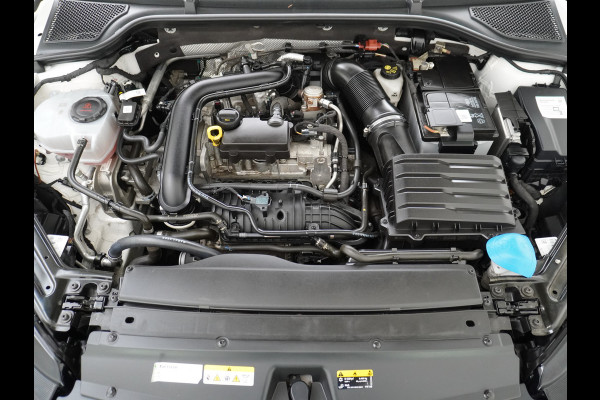 Škoda Octavia Combi T 111PK Navi Trekhaak Apple Carplay Android Virtual Cockpit Elek.Achtreklep Pdc Navi Ecc Cruise Control Business Edition Stoel+Stuurverwarming Lmv Sunset DAB Led  Keyless 1e Eigenaar Origineel Nederlandse Auto 1300kg trekvermogen