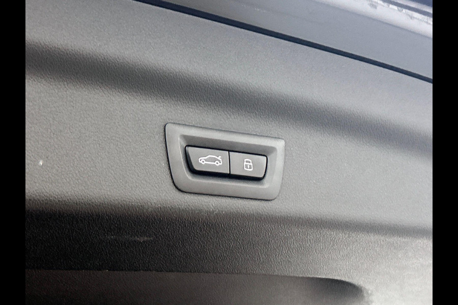 BMW X1 sDrive18i M-SPORT | PREMIUM | CARPLAY | CAMERA