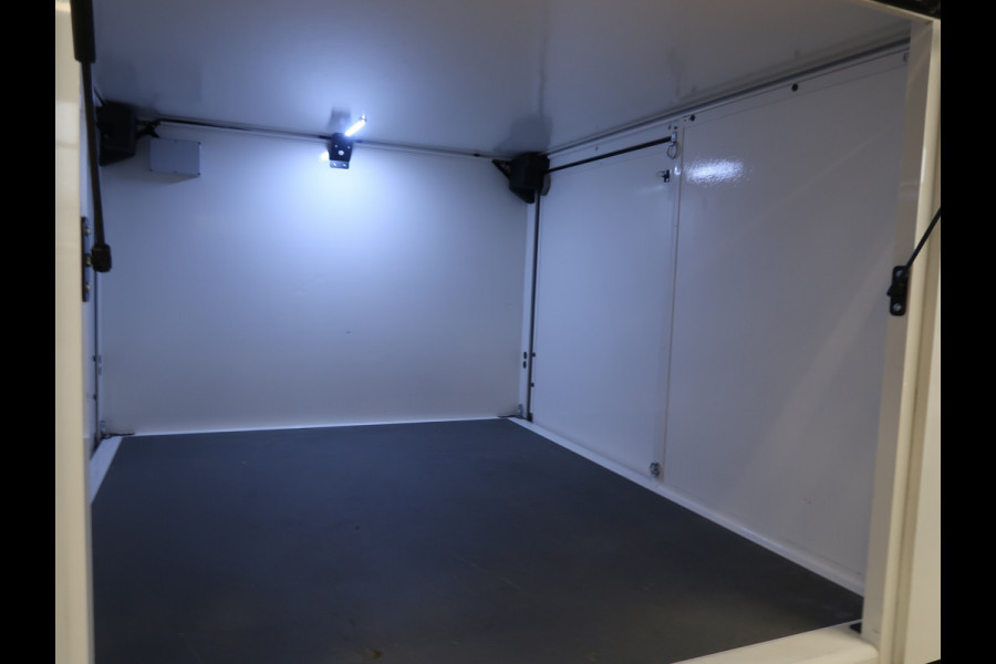 Maxus E-Deliver 3 / Streetscooter Box 40 Kwh - 48 Kw  Navi bereik 160 Km LED Pakket