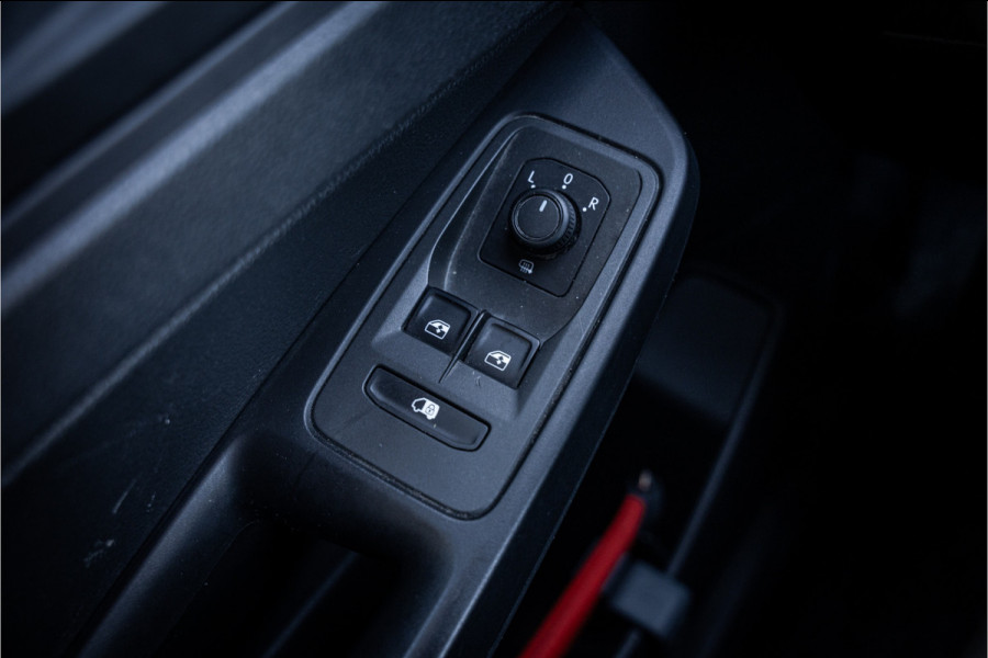 Volkswagen Caddy Cargo 2.0 TDI Economy Business ** Trekhaak ** Economy Business Plus Cruise control ** Climatic ** Vloer & Wand bekleding