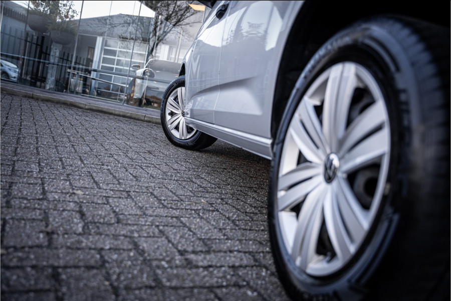 Volkswagen Caddy Cargo 2.0 TDI Economy Business ** Trekhaak ** Economy Business Plus Cruise control ** Climatic ** Vloer & Wand bekleding