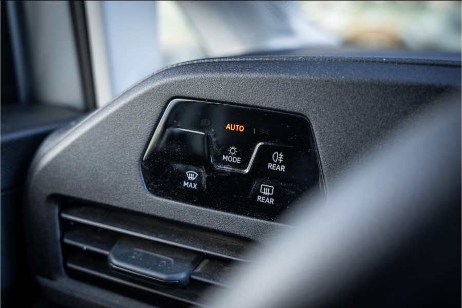 Volkswagen Caddy Cargo 2.0 TDI Economy Business ** Trekhaak ** Economy Business Plus Cruise control ** Climatic ** Vloer & Wand bekleding