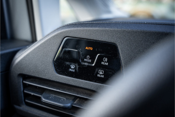 Volkswagen Caddy Cargo 2.0 TDI Economy Business ** Trekhaak ** Economy Business Plus Cruise control ** Climatic ** Vloer & Wand bekleding