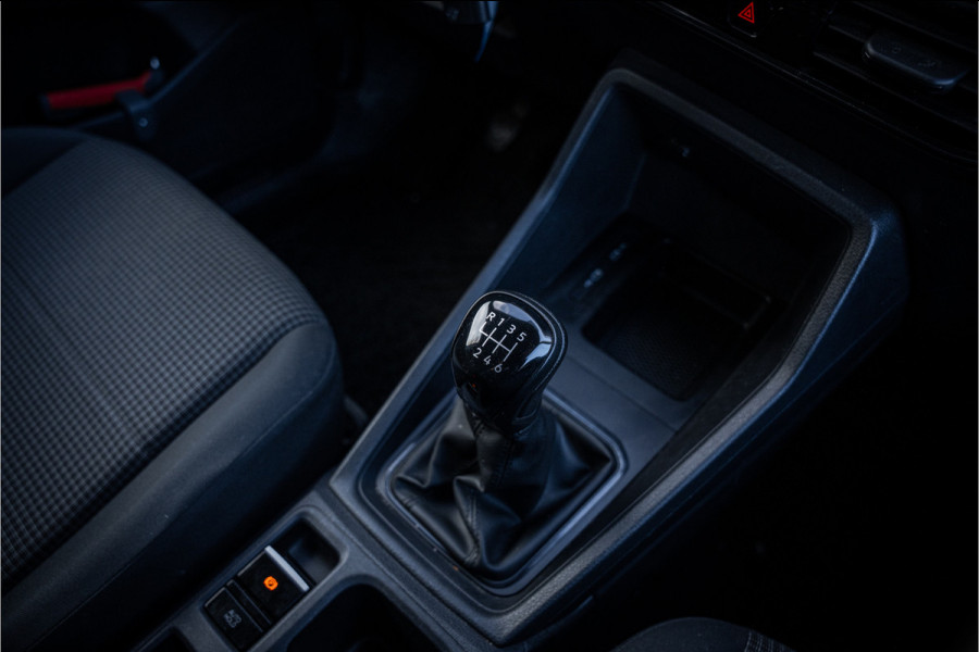 Volkswagen Caddy Cargo 2.0 TDI Economy Business ** Trekhaak ** Economy Business Plus Cruise control ** Climatic ** Vloer & Wand bekleding