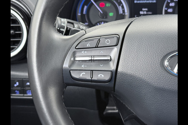 Hyundai Kona 1.6 HEV AUT-6 141pk Adaptive-Cr Trekhaak HUD Camera Android Apple Carplay Navi Bordherkenning PDC Fashion Keyless Head-Up-Display Auto-Pilot (Lane-Assist+ACC) ESP Mild Hybride Priv.Glass Botsing waarsch syst Dodehoek-assistent