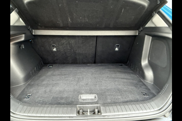 Hyundai Kona 1.6 HEV AUT-6 141pk Adaptive-Cr Trekhaak HUD Camera Android Apple Carplay Navi Bordherkenning PDC Fashion Keyless Head-Up-Display Auto-Pilot (Lane-Assist+ACC) ESP Mild Hybride Priv.Glass Botsing waarsch syst Dodehoek-assistent