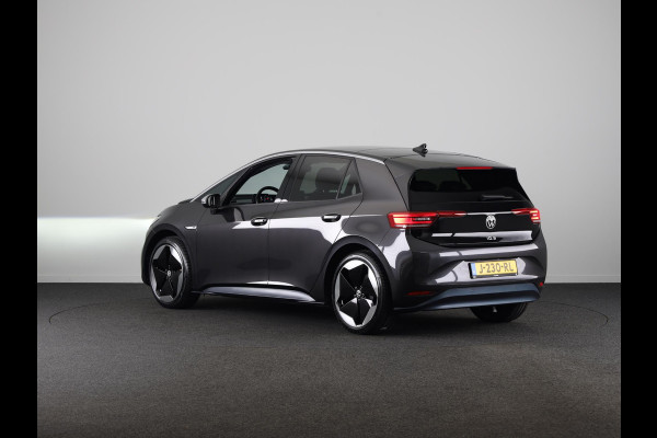 Volkswagen ID.3 First Max 58 kWh 204 pk | Navigatie | Panoramadak | Parkeersensoren | Achteruitrijcamera | Matrix LED koplampen | Stoelverwarming |