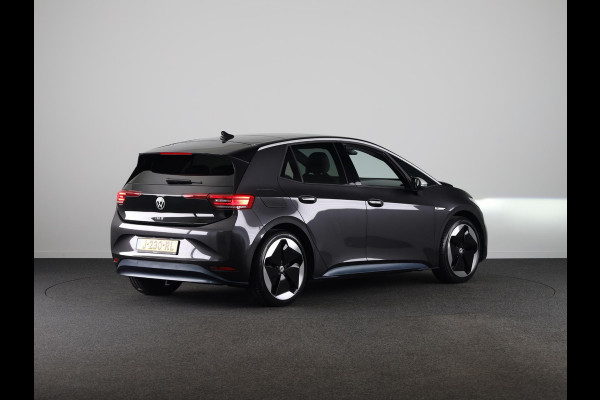 Volkswagen ID.3 First Max 58 kWh 204 pk | Navigatie | Panoramadak | Parkeersensoren | Achteruitrijcamera | Matrix LED koplampen | Stoelverwarming |