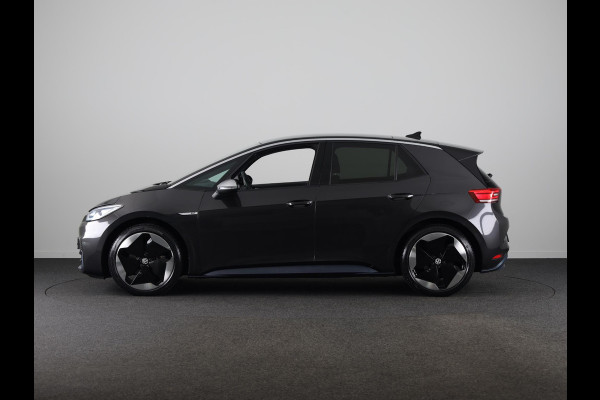 Volkswagen ID.3 First Max 58 kWh 204 pk | Navigatie | Panoramadak | Parkeersensoren | Achteruitrijcamera | Matrix LED koplampen | Stoelverwarming |