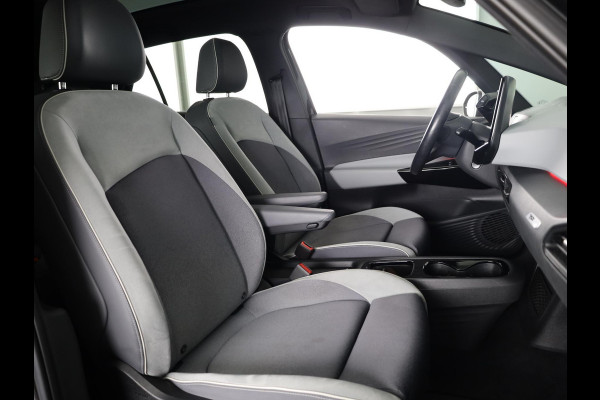 Volkswagen ID.3 First Max 58 kWh 204 pk | Navigatie | Panoramadak | Parkeersensoren | Achteruitrijcamera | Matrix LED koplampen | Stoelverwarming |