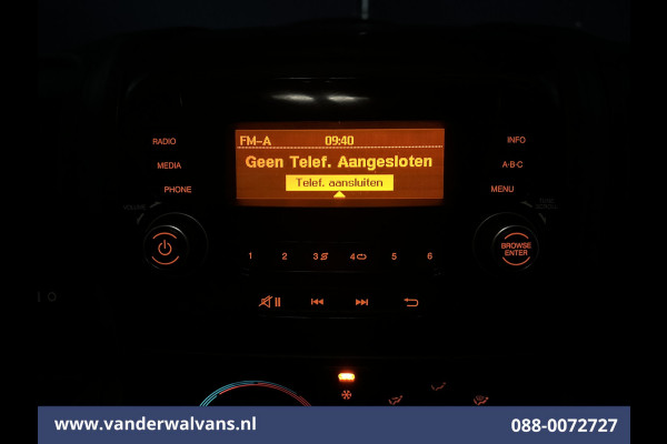 Peugeot Boxer 2.2 BlueHDi 141pk Bakwagen Laadklep Euro6 Airco | Cruisecontrol | 985kg laadvermogen Bijrijdersbank