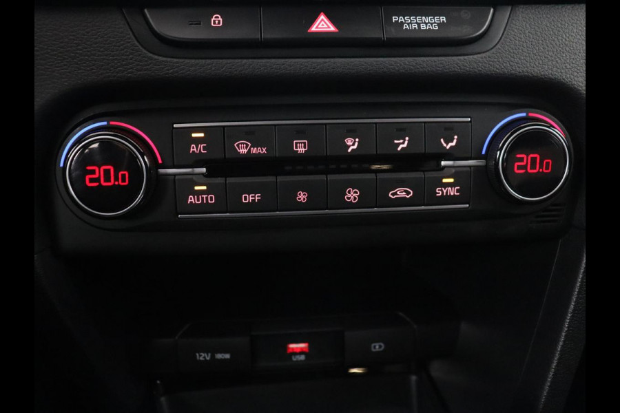 Kia Ceed 1.5 T-GDi MHEV GT-Line | 160pk | Camera | Carplay | Navigatie | Sportstuur | DAB | Parkeerhulp | Getint glas | Cruise control