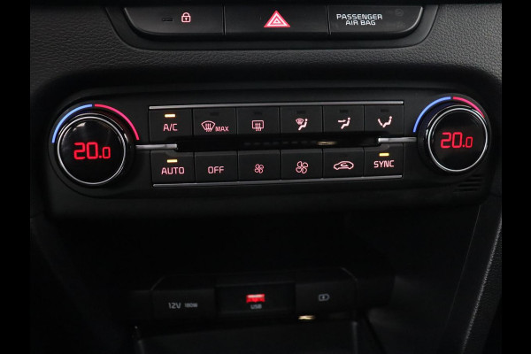 Kia Ceed 1.5 T-GDi MHEV GT-Line | 160pk | Camera | Carplay | Navigatie | Sportstuur | DAB | Parkeerhulp | Getint glas | Cruise control