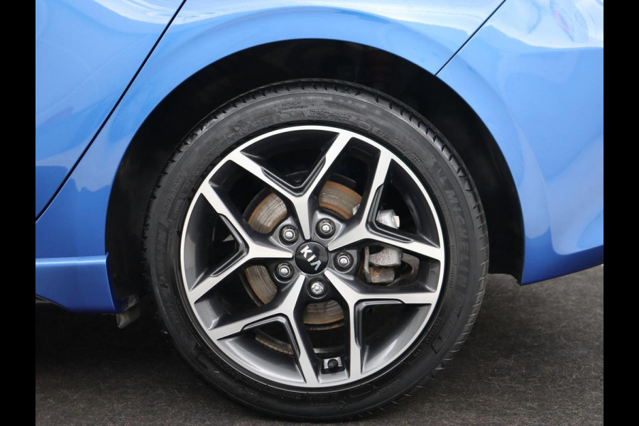 Kia Ceed 1.5 T-GDi MHEV GT-Line | 160pk | Camera | Carplay | Navigatie | Sportstuur | DAB | Parkeerhulp | Getint glas | Cruise control