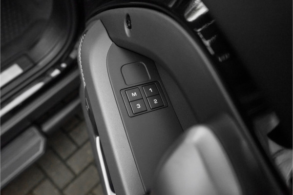 Land Rover Defender 110 2.0 P400e X-Dynamic HSE Urban Widebody 24" Vossen