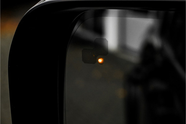 Land Rover Defender 110 2.0 P400e X-Dynamic HSE Urban Widebody 24" Vossen